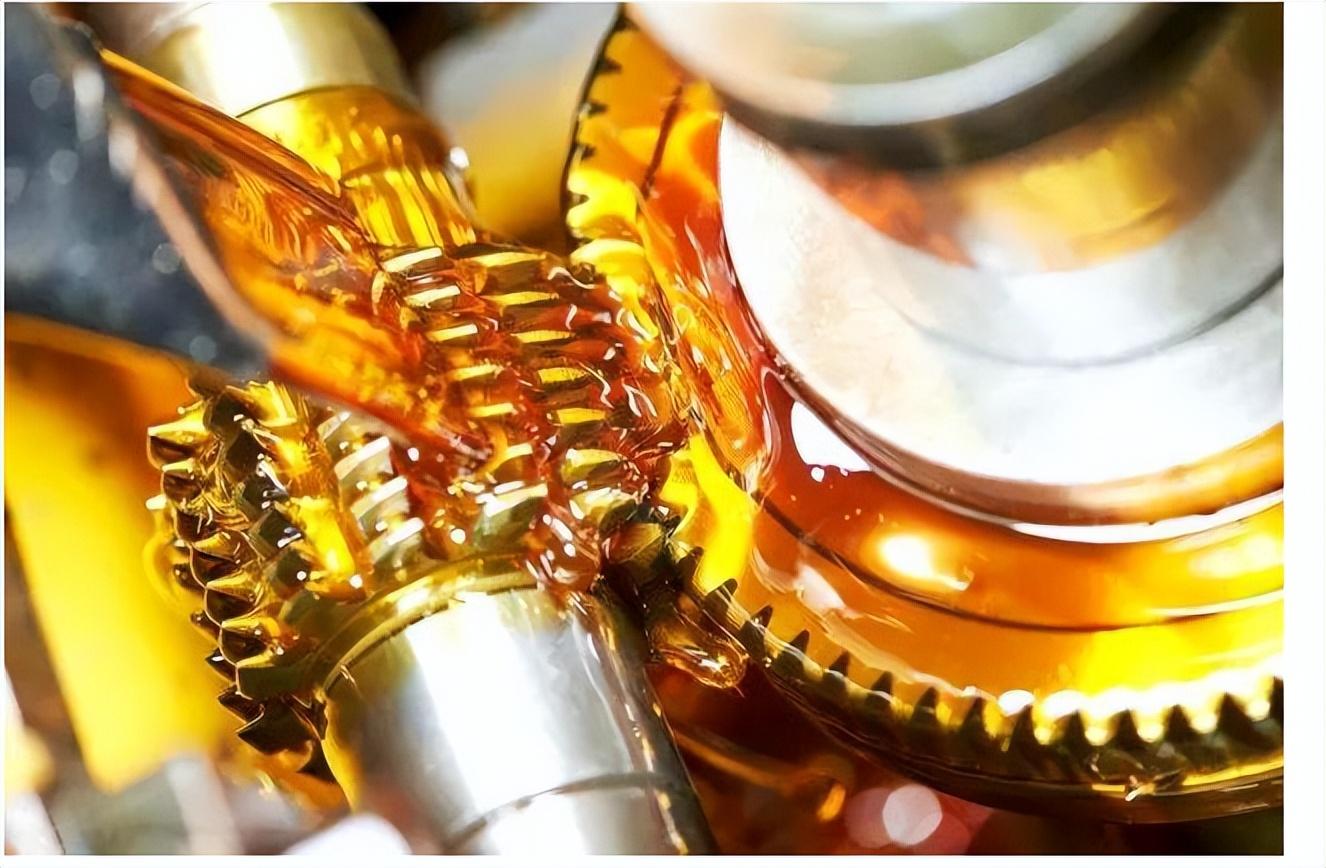 <b>齒輪減速機(jī)的潤滑油應(yīng)該如何選擇？</b>