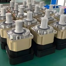 MVE235L2,7,P0 精密行星減速機(jī)器在模具加工中的應(yīng)用